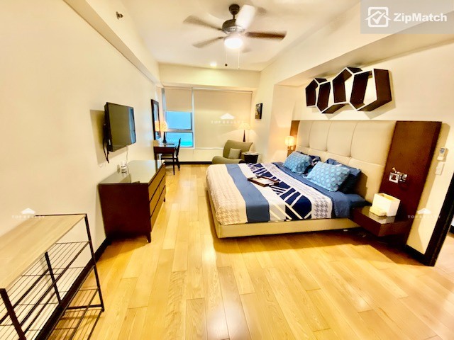                                     2 Bedroom
                                 2 Bedroom Condominium Unit For Sale in One Serendra big photo 9