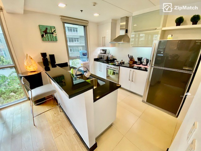                                     2 Bedroom
                                 2 Bedroom Condominium Unit For Sale in One Serendra big photo 6