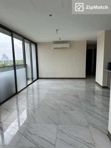                                     4 Bedroom
                                 4 Bedroom Condominium Unit For Sale in McKinley West big photo 3