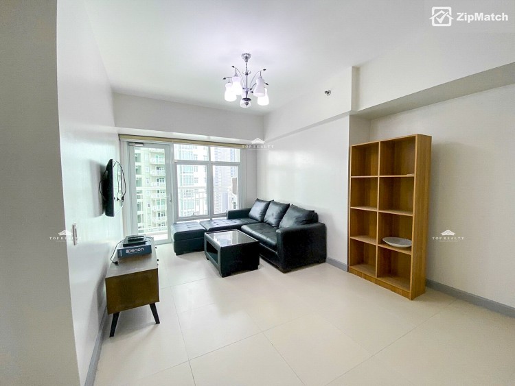                                     3 Bedroom
                                 3 Bedroom Condominium Unit For Sale in Two Serendra big photo 5