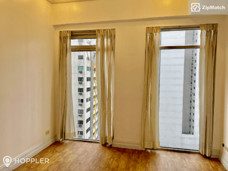                                     3 Bedroom
                                 3 Bedroom Condominium Unit For Rent in The Salcedo Park Twin Towers big photo 8