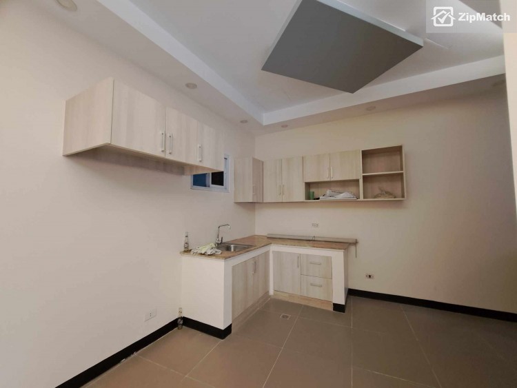                                     4 Bedroom
                                 4 Bedroom Townhouse For Sale in   Guadalupe Townhouse big photo 13