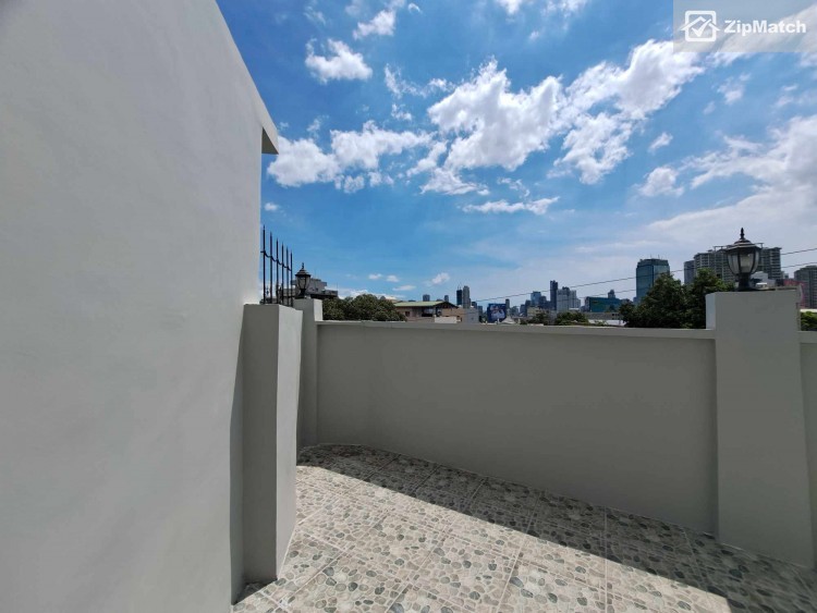                                     4 Bedroom
                                 4 Bedroom Townhouse For Sale in   Guadalupe Townhouse big photo 3