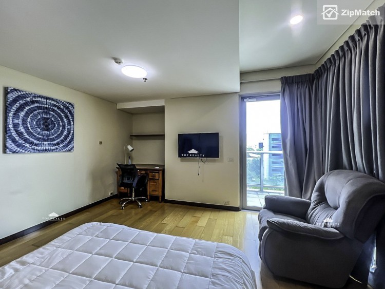                                     2 Bedroom
                                 2 Bedroom Condominium Unit For Rent in One Serendra big photo 11