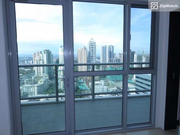                                     3 Bedroom
                                 3 Bedroom Condominium Unit For Rent in One Serendra big photo 2