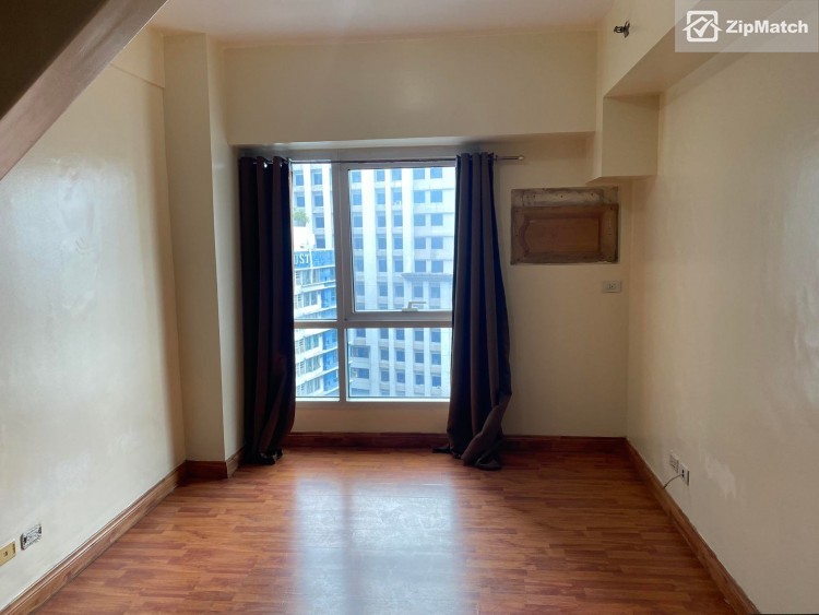                                     1 Bedroom
                                 1 Bedroom Condominium Unit For Sale in East of Galleria big photo 2