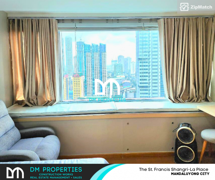                                     0
                                 Studio Type Condominium Unit For Sale in St. Francis Shangri-La Place big photo 3