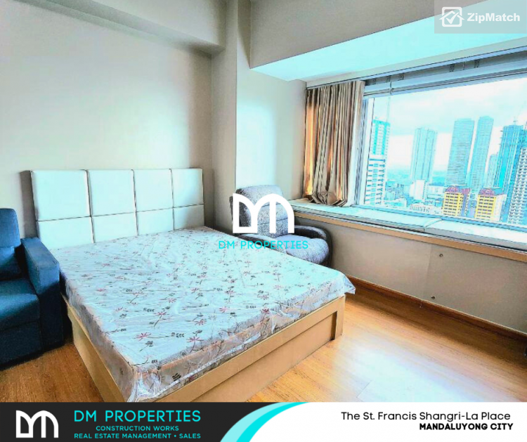                                     0
                                 Studio Type Condominium Unit For Sale in St. Francis Shangri-La Place big photo 2