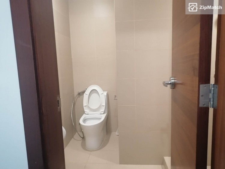                                     3 Bedroom
                                 3 Bedroom Condominium Unit For Rent in Two Roxas Triangle big photo 23