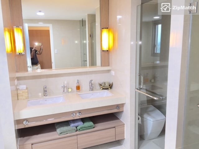                                     3 Bedroom
                                 3 Bedroom Condominium Unit For Rent in One Shangri-La Place big photo 4