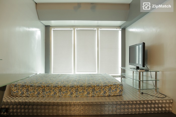                                     1 Bedroom
                                 1 Bedroom Condominium Unit For Rent in Eton Emerald Lofts big photo 8